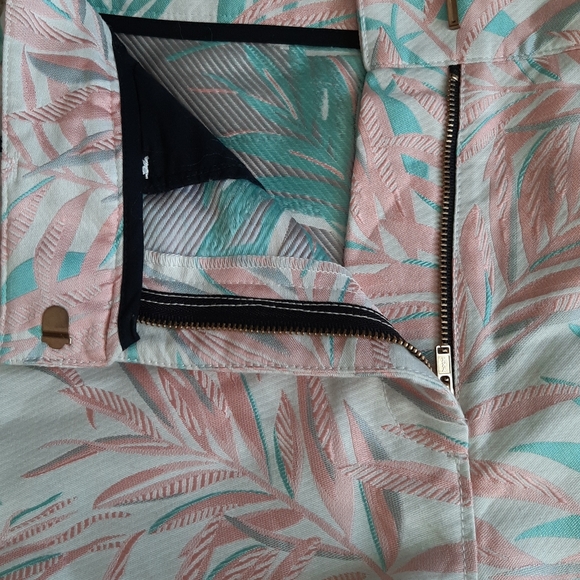 HOUSE OF HOLLAND 🌴 NWT - Cute little shorts for women - Size: 36 (6) - Picture 9 of 15